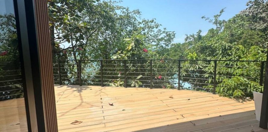 Chalet de 2 dormitorios en Surat Thani, Tailandia № 115177