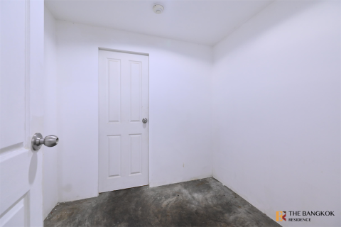 Condo in Bangkok, Thailand, 5 bedrooms  № 184703