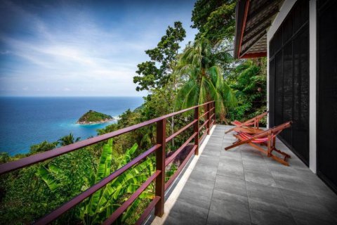 Dúplex de 4 dormitorios en Surat Thani, Tailandia № 135232 - foto 2