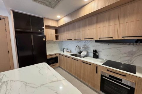 Condominio de 2 dormitorios en Bang Kho Laem, Bangkok, Tailandia № 134559 - foto 5