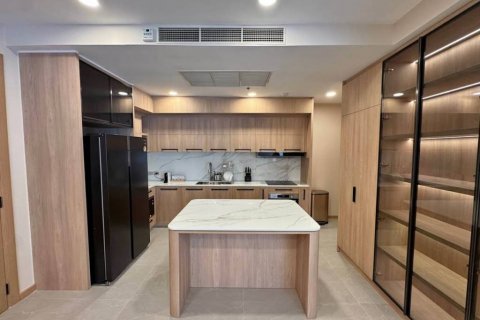 Condominio de 2 dormitorios en Bang Kho Laem, Bangkok, Tailandia № 134559 - foto 4