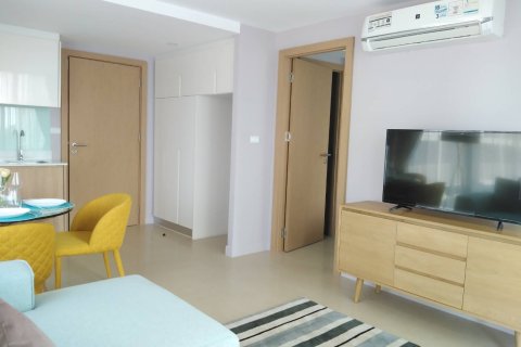 Condo in Pattaya, Thailand, 1 bedroom in Aurora Pratumnak  № 204582