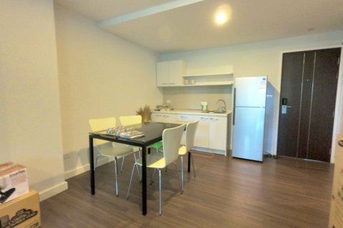 Condominio de 1 dormitorio en Chiang Mai, Tailandia № 205630 - foto 2