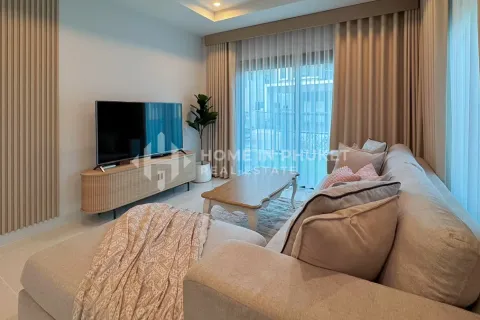 Casa de 4 dormitorios en Phuket, Tailandia № 209997 - foto 4