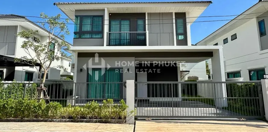 Casa de 4 dormitorios en Phuket, Tailandia № 209997
