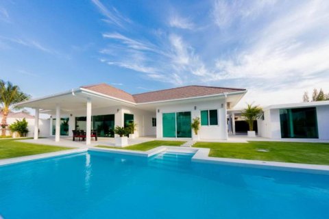 Chalet de 3 dormitorios en Hua Hin, Tailandia № 134494 - foto 3