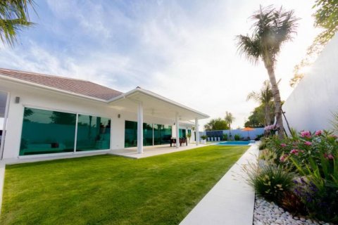Chalet de 3 dormitorios en Hua Hin, Tailandia № 134494 - foto 4