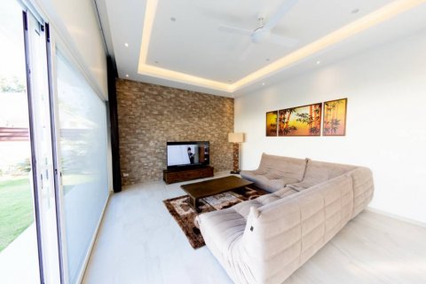 Chalet de 3 dormitorios en Hua Hin, Tailandia № 134491 - foto 2