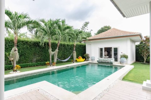Chalet de 4 dormitorios en Hua Hin, Tailandia № 134490 - foto 5