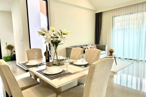 Casa de 3 dormitorios en Pattaya, Tailandia № 134493 - foto 4