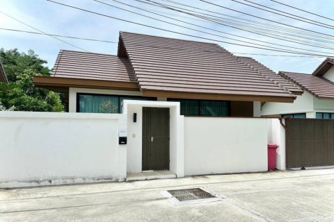 Casa de 3 dormitorios en Pattaya, Tailandia № 134493 - foto 10