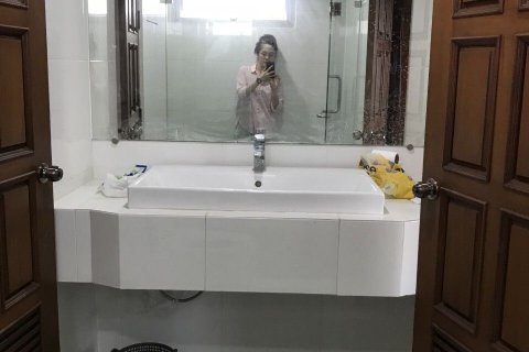 Eigentumswohnung in Watthana, Bangkok, Thailand, 3 Schlafzimmer № 169176 - Foto 13