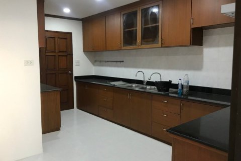 Eigentumswohnung in Watthana, Bangkok, Thailand, 3 Schlafzimmer № 169176 - Foto 7