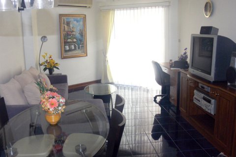 Condominio de 1 dormitorio en Jomtien Beach, Pattaya, Tailandia № 204385 - foto 2