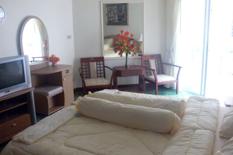 Condominio de 1 dormitorio en Jomtien Beach, Pattaya, Tailandia № 204385 - foto 4
