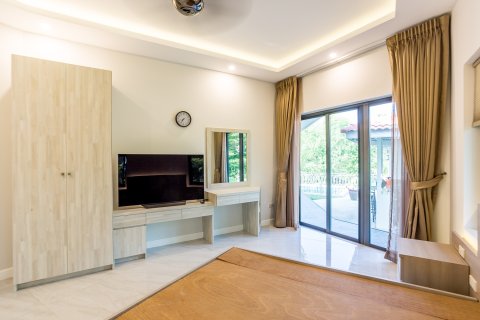 Chalet de 4 dormitorios en Pran Buri, Tailandia № 168575 - foto 27
