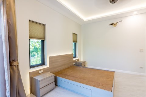 Chalet de 4 dormitorios en Pran Buri, Tailandia № 168575 - foto 26