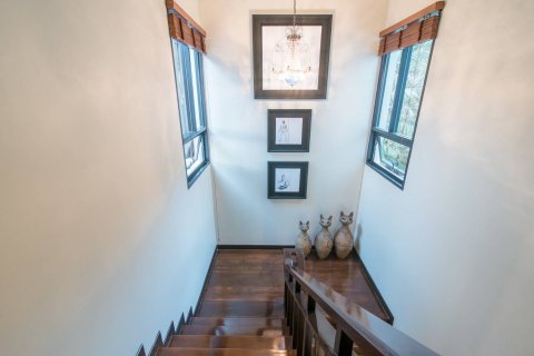 Chalet de 4 dormitorios en Hua Hin, Tailandia № 168577 - foto 11