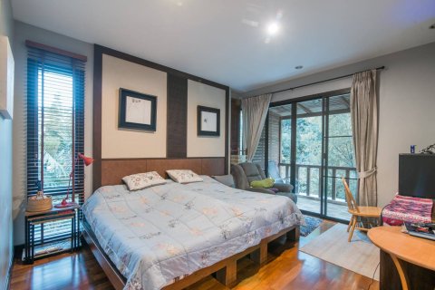 Chalet de 4 dormitorios en Hua Hin, Tailandia № 168577 - foto 17