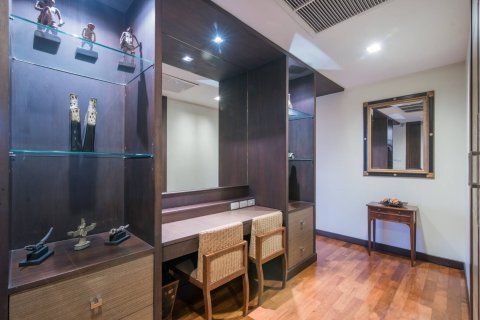 Chalet de 4 dormitorios en Hua Hin, Tailandia № 168577 - foto 16