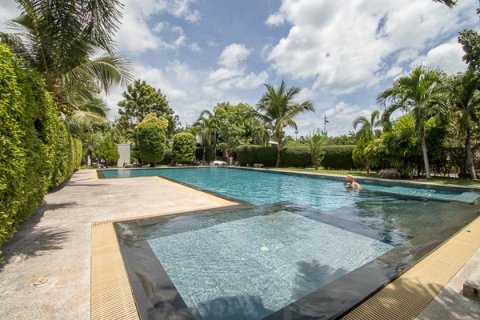 Chalet de 3 dormitorios en Hua Hin, Tailandia № 168578 - foto 3