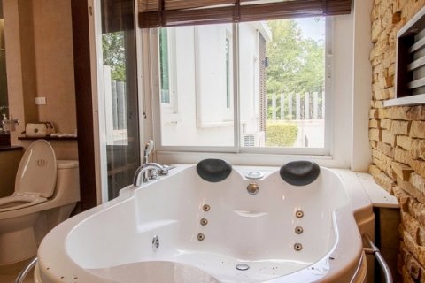 Chalet de 3 dormitorios en Hua Hin, Tailandia № 168578 - foto 19