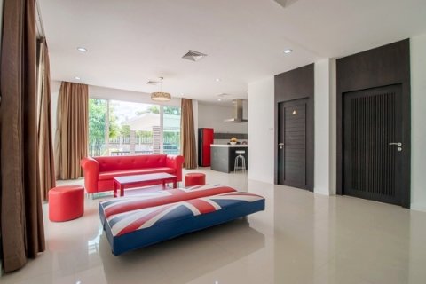 Chalet de 3 dormitorios en Hua Hin, Tailandia № 168578 - foto 6