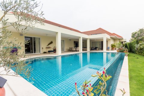 Villa à Hua Hin, Thaïlande 3 chambres № 168576