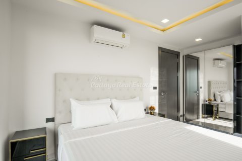 Condominio de 2 dormitorios en Bang Lamung, Tailandia № 194897 - foto 9