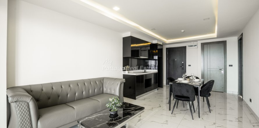 Condominio de 2 dormitorios en Bang Lamung, Tailandia № 194897