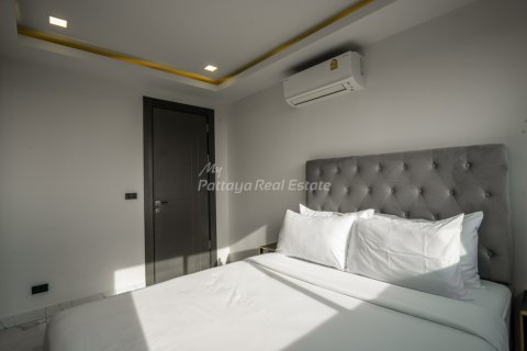 Condominio de 2 dormitorios en Bang Lamung, Tailandia № 194897 - foto 13