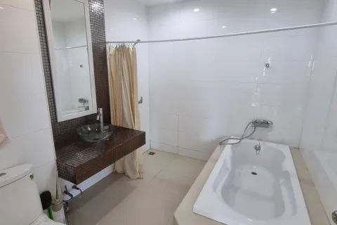 Apartamento de 2 dormitorios en Pattaya, Tailandia № 194903 - foto 19