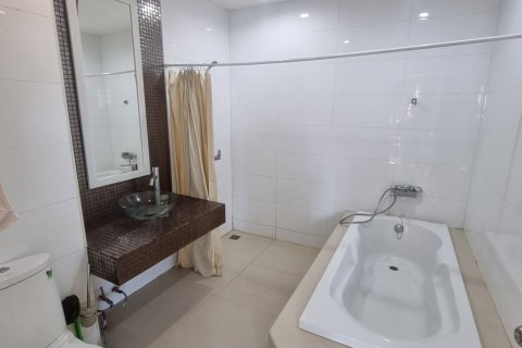 Apartamento de 2 dormitorios en Pattaya, Tailandia № 194903 - foto 9
