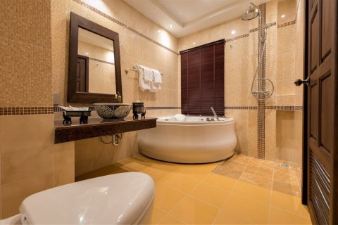 Local comercial 1486 m2 en Chiang Mai, Tailandia № 162771 - foto 2
