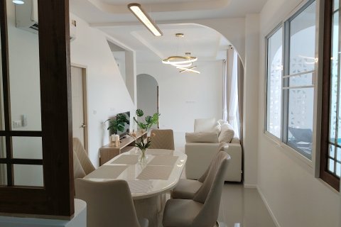 Chalet de 4 dormitorios en Chiang Mai, Tailandia № 162772 - foto 18
