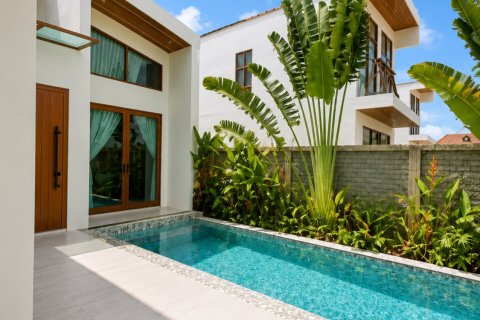 Chalet de 5 dormitorios en Pattaya, Tailandia № 203478 - foto 4