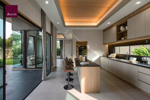 Chalet de 3 dormitorios en Pattaya, Tailandia № 203477 - foto 12