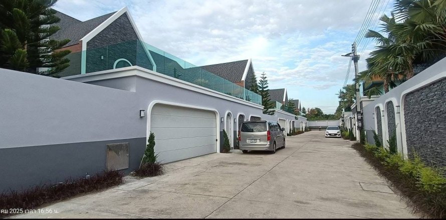 Chalet de 4 dormitorios en Pattaya, Tailandia № 172581