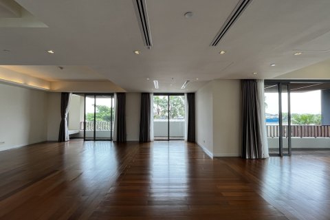 Condo in Sathon, Bangkok, Thailand, 3 bedrooms № 201284 - photo 3