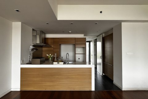 Condo in Sathon, Bangkok, Thailand, 3 bedrooms № 201282 - photo 2