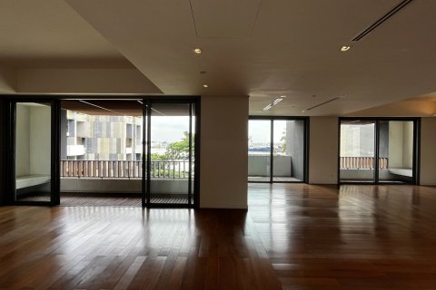 Condo in Sathon, Bangkok, Thailand, 3 bedrooms № 201283 - photo 2
