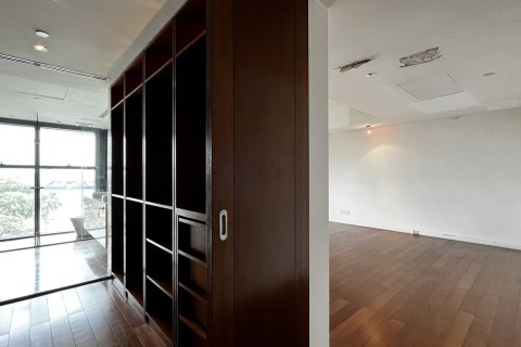 Condo in Sathon, Bangkok, Thailand, 3 bedrooms № 201283 - photo 9