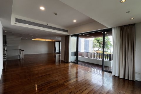Condo in Sathon, Bangkok, Thailand, 4 bedrooms № 201281 - photo 12