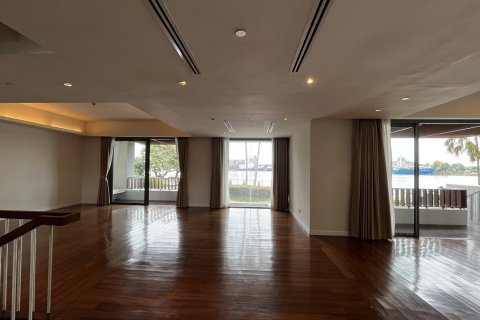 Condo in Sathon, Bangkok, Thailand, 4 bedrooms № 201281 - photo 13