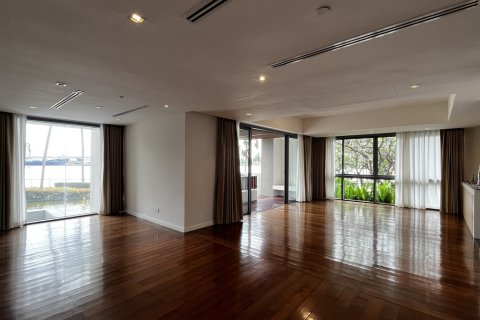 Condo in Sathon, Bangkok, Thailand, 4 bedrooms № 201281 - photo 14