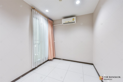 Condo in Bangkok, Thailand, 2 bedrooms  № 194621 - photo 10