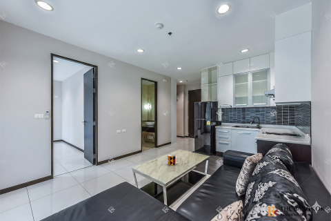 Condo in Bangkok, Thailand, 2 bedrooms  № 194621 - photo 4
