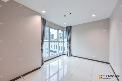 Condo in Bangkok, Thailand, 2 bedrooms  № 194621 - photo 7