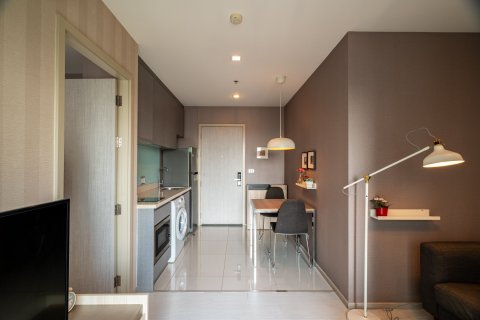 Estudio en el condominio en Khlong Toei, Bangkok, Tailandia № 148145 - foto 7