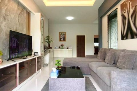 Casa de 3 dormitorios en Pattaya, Tailandia № 172828 - foto 2